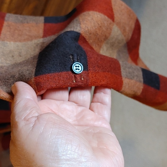 🇨🇦 NWT WOMEN'S LONG SLEEVED PLAID SHIRT - Picture 6 of 7